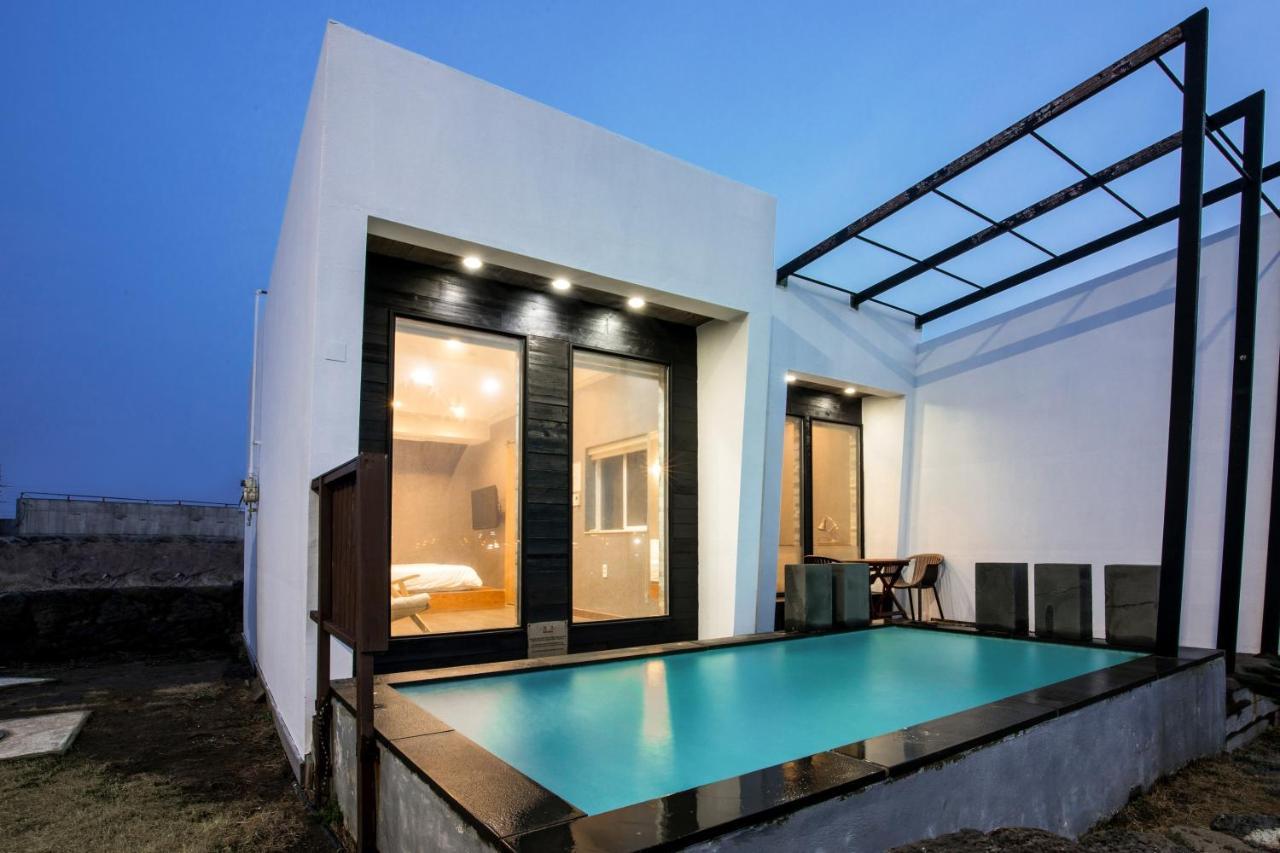 Aqua Beautique Poolvilla Holiday home *