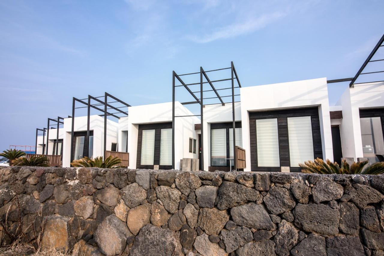 Aqua Beautique Poolvilla *