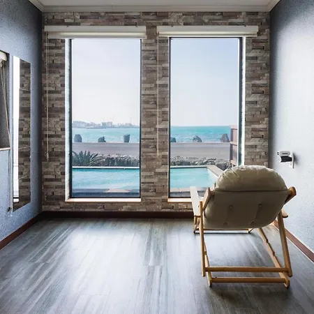 Aqua Beautique Poolvilla Jeju Exterior photo