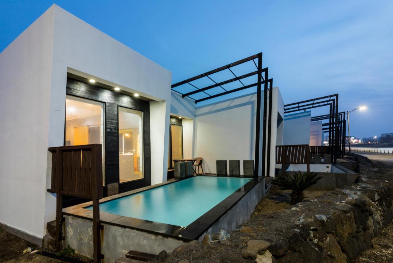 Aqua Beautique Poolvilla 度假居